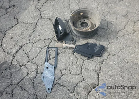 1999 Chevrolet Suburban K1500 from USA, damaged, VIN 3GNFK16R7XG129897